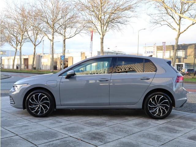 Volkswagen GOLF 1.4 eHybrid PHEV 204PK | Keyless | Camera | Memory | Massage | Adaptive Cruise | Getint Glas |