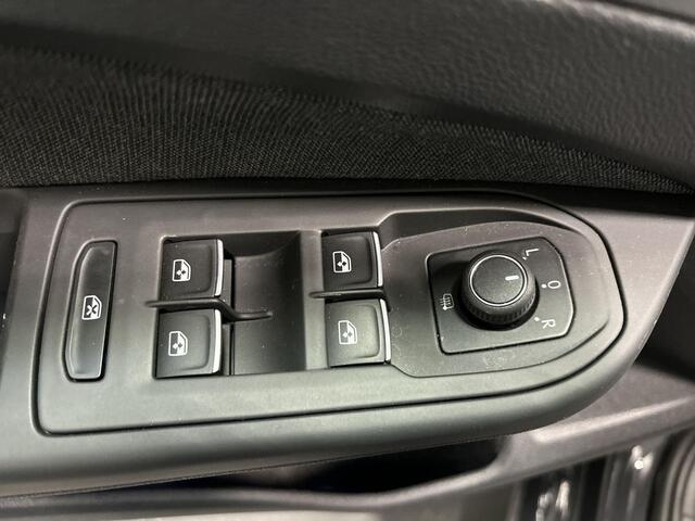 Volkswagen GOLF Variant 1.0 110pk eTSI DSG Life · Camera · Keyless · Apple/Android Car Play · Elek. Trekhaak · Navigatie · P-Sensoren · 16'' Inch · Garantie t/m 13-06-2027 of 100.000km