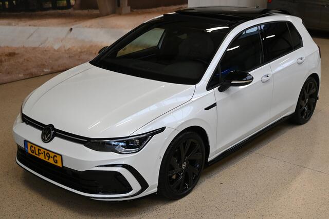 Volkswagen GOLF 1.5 eTSI 150pk R-Line Business | Panoramadak | IQ. Light | Harman Kardon | 100% (Dealer) onderhouden label
