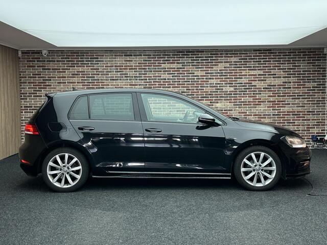 Volkswagen GOLF 1.0 TSI Comfortline Business R Line Stoelvrwm Cruise