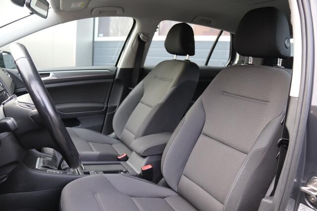 Volkswagen GOLF 1.0 TSI Comfortline, Adaptive Cruise, Carplay, Navi