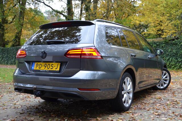 Volkswagen GOLF Variant 1.4 TSI Highline Automaat/Digitaal-Dashbord/Ecc/Navi/Cr-Controle/Trekhaak-Wegklapbaar/Privacy-Glass/Pdc/Stoelverwarming/17-Inch/Camera
