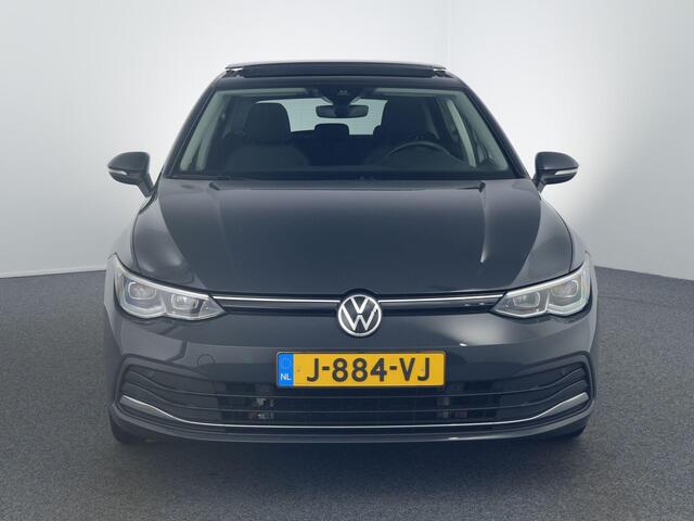Volkswagen GOLF 1.5 eTSI Style Pano | Camera | IQ Drive |