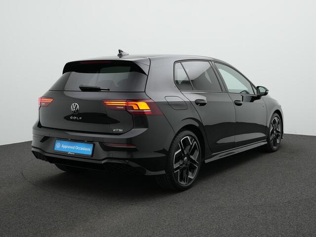 Volkswagen GOLF 1.5 eTSI 115 pk DSG R-Line Edition | Stuur-/stoelverwarming | Achteruitrijcamera | Navigatie | Adaptive Cruise