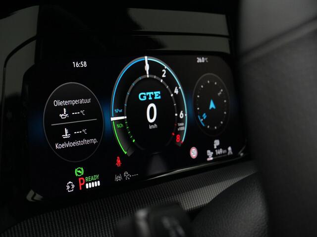 Volkswagen GOLF 1.5 272 pk DSG eHybrid GTE | IQ Light | Stuur-/stoelverwarming | Achteruitrijcamera | Navigatie | Adaptive Cruise