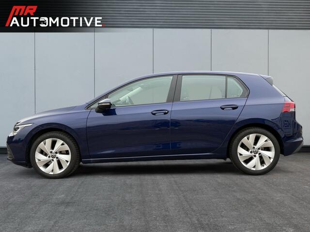 Volkswagen GOLF 1.0 eTSI Business - Camera, Carplay, Stoelverwarming