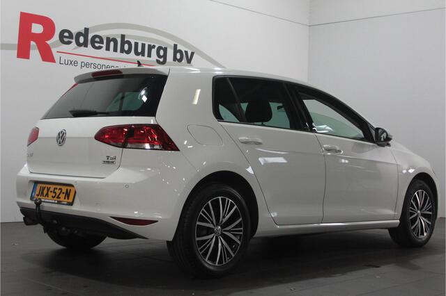 Volkswagen GOLF 1.2 TSI Connected Series - Navi / PDC / BT / Stoelverw.