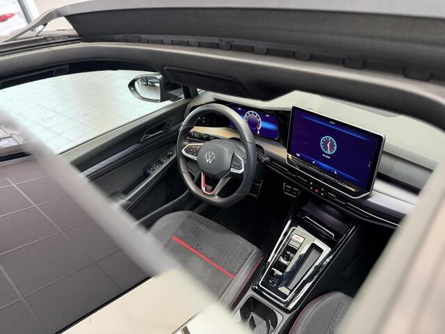 Volkswagen GOLF 2.0 TSI GTI Clubsport / Akrapovic / Pano / Head-up