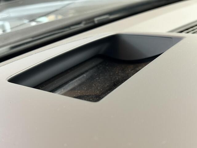 Volkswagen GOLF 2.0 TSI GTI Clubsport / Akrapovic / Pano / Head-up