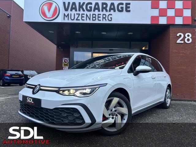 Volkswagen GOLF 1.4 eHybrid GTE 1e EIGENAAR!! // MATRIX LED // STOEL + STUURWIELVERWARMING // NAVI + CARPLAY // SFEERVERLICHTING // ADAPTIV. CRUISE // CAMERA // DODEHOEKDETECTIE
