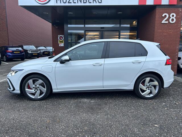 Volkswagen GOLF 1.4 eHybrid GTE 1e EIGENAAR!! // MATRIX LED // STOEL + STUURWIELVERWARMING // NAVI + CARPLAY // SFEERVERLICHTING // ADAPTIV. CRUISE // CAMERA // DODEHOEKDETECTIE