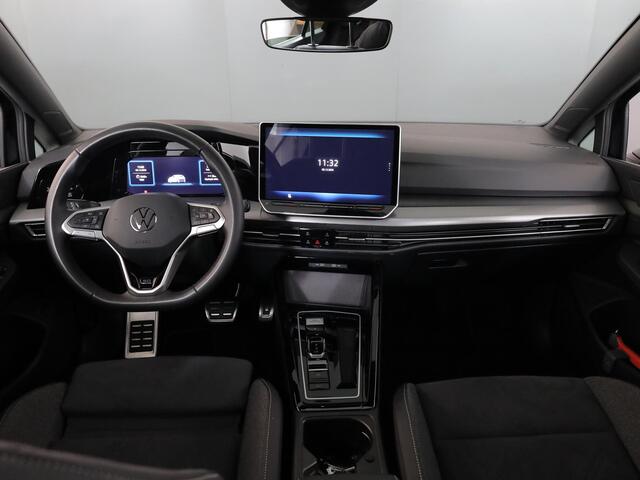 Volkswagen GOLF 1.5 eHybrid 50 Edition 204 pk Automaat (DSG) | Verlengde garantie | Navigatie | Panoramadak | Parkeersensoren | Achteruitrijcamera | Stoelverwarming |