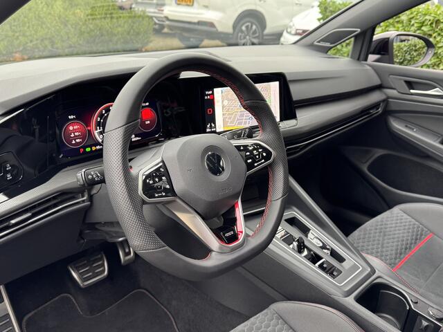 Volkswagen GOLF 8 GTI Clubsport 2.0 TSI 300pk DSG / Aut. IQ Light Harman Kardon Panoramadak 58dkm!!