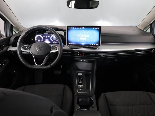 Volkswagen GOLF 1.5 eHybrid Life Edition 204 pk Automaat (DSG) | Verlengde garantie | Navigatie via App | Parkeersensoren (Park assist) | Achteruitrijcamera | Adaptieve cruise control |