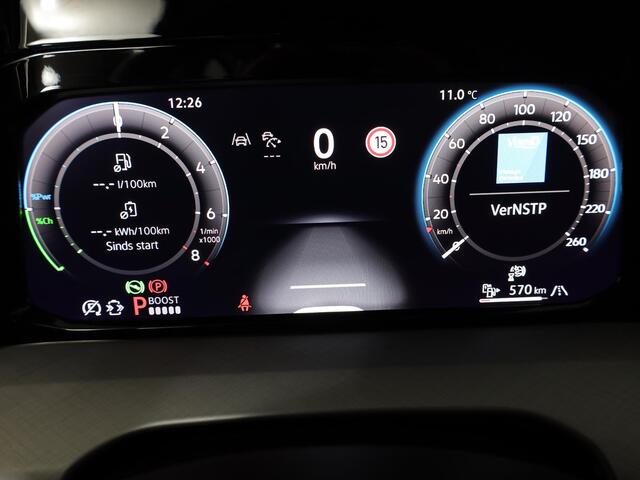 Volkswagen GOLF 1.5 eHybrid Life Edition 204 pk Automaat (DSG) | Verlengde garantie | Navigatie via App | Parkeersensoren (Park assist) | Achteruitrijcamera | Adaptieve cruise control |