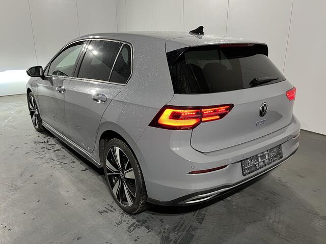 Volkswagen GOLF 1.4 eHybrid GTE / AUTOMAAT/ LEDER/ ELEKTR. STOEL/ PARK. SENSOREN + CAMERA/ MATRIX/ APP-CONNECT/ ADAPT. CRUISE/ 18" LMV/ CLIMA