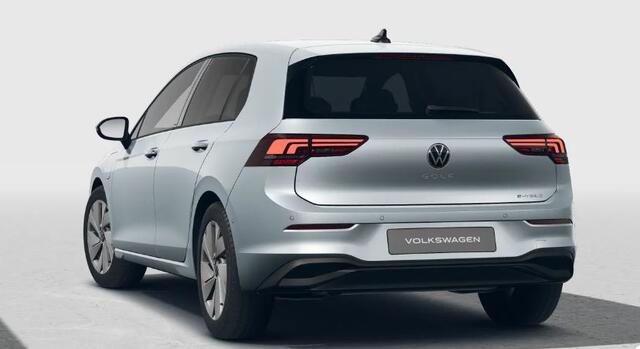 Volkswagen GOLF 1.5 eHybrid 204PK DSG Life Edition / Achteruitrijcamera / Getint Glas / 17'' LMV / VW