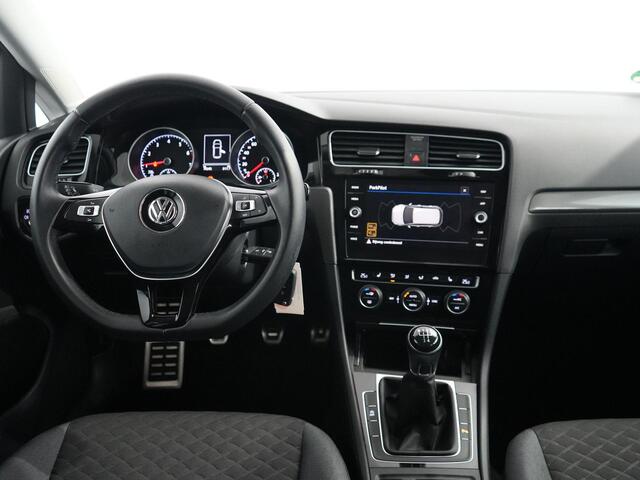 Volkswagen GOLF 1.0 TSI Trendline | Stoelverwarming | Navi |