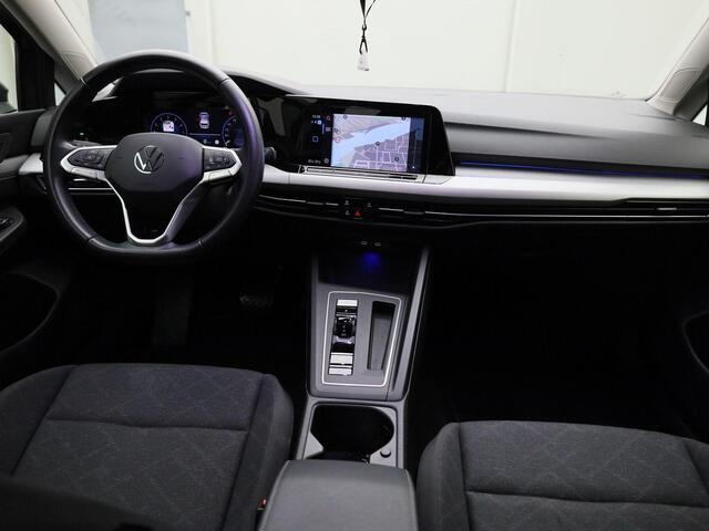 Volkswagen GOLF 1.0eTSI/110PK Life DSG · Navigatie · Apple/Android Car Play · Parkeersensoren · Garantie t/m 14-03-2027 of 100.000km