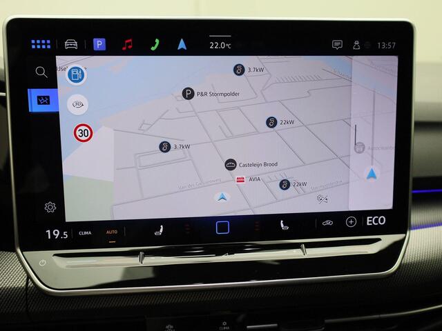 Volkswagen GOLF 1.5 eHybrid 200kW/272PK GTE · 360°Camera + Parkeersensoren · Navigatie · Apple/Android Car play · Garantie tot oktober 2026