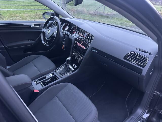 Volkswagen GOLF 1.5 TSI Highline