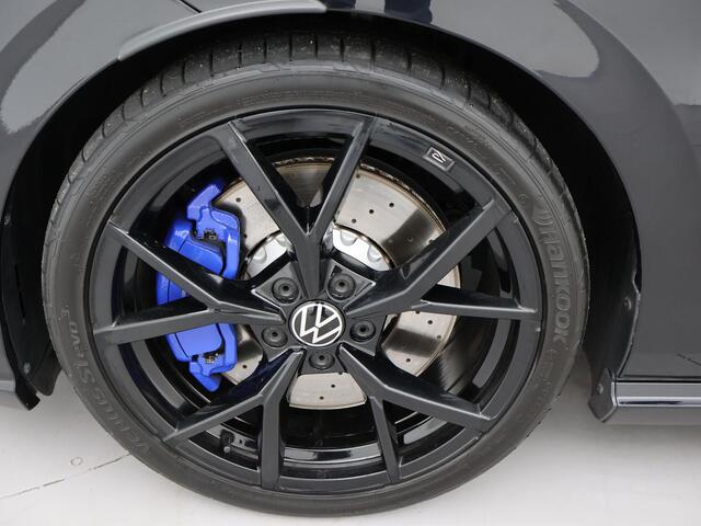 Volkswagen GOLF R 2.0 TSI R 4MOTION 320 PK + AKRAPOVIC UITLAAT | PANORAMA | STOELVENTILATIE | HARMAN/KARDON | NAPPA LEDER