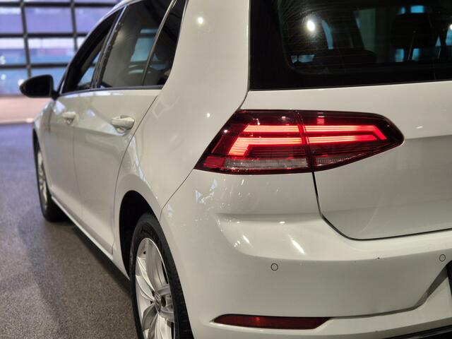 Volkswagen GOLF 1.4 TSI Highline Business R Navi | Clima | Verw. stoelen | LED