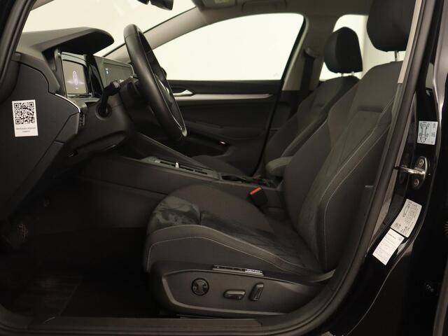 Volkswagen GOLF 1.5 eTSI Life | Stoelverwarming | Carplay | Massage | Adaptive cruise | Navigatie | Sfeerverlichting | Parkeerhulp | Full LED | Memory