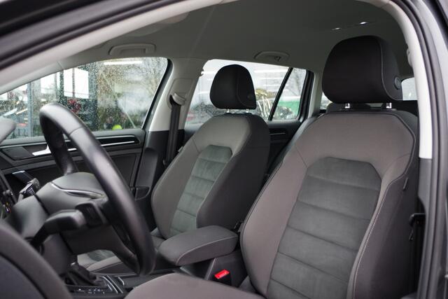 Volkswagen GOLF Variant 1.5 TSI 150 PK Automaat Highline, Carplay, Stoelverwarming, Adap. Cruise Control