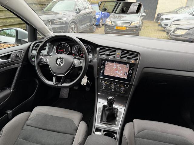 Volkswagen GOLF 1.0 TSI Comfortline Business Navigatie Carplay
