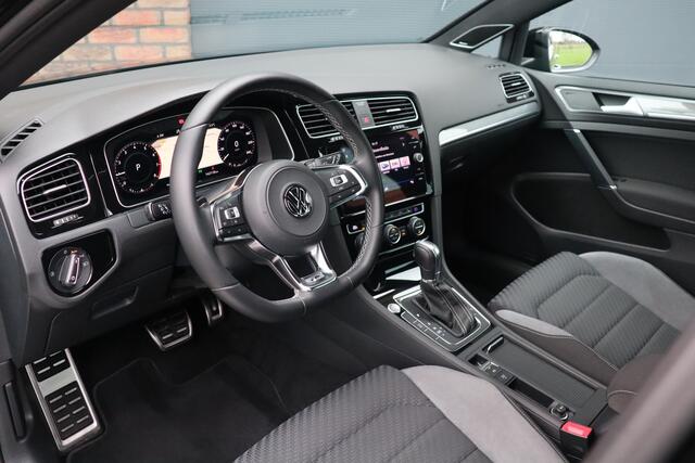 Volkswagen GOLF 1.5 TSI 2x R-line, Dynaudio, Acc