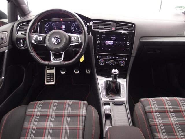 Volkswagen GOLF 2.0 TSI GTI 245PK Performance PANORAMADAK / FULL LED / SFEER / CARPLAY / NAVI / DAB+ / ACC / NL-AUTO