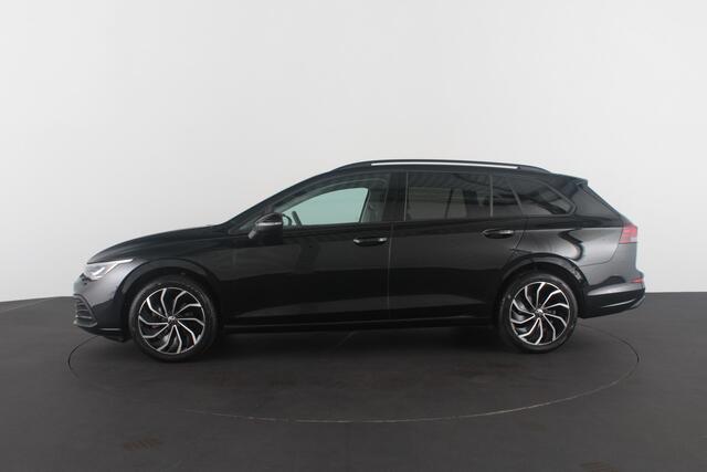 Volkswagen GOLF Variant 1.0 eTSI Life Business Camera/Trekhaak/winterpakket/17inch/Adaptieve cruise control