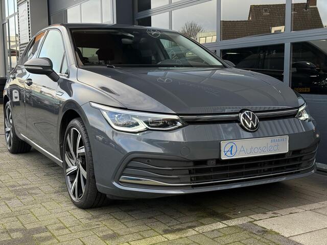 Volkswagen GOLF 1.5 eTSI Style DSG Navi Camera LED