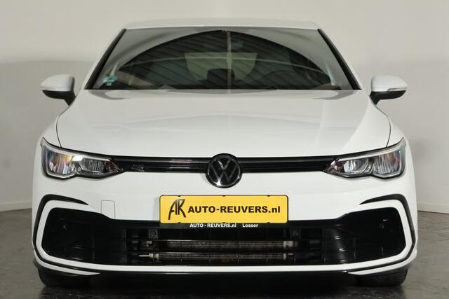 Volkswagen GOLF 1.5 eTSI R-Line / DSG / Navi / LED / Travel assist / LED / Carplay