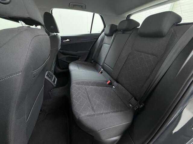 Volkswagen GOLF 1.0 eTSI 111PK AUT-7 Nieuw Model Adap.Cruise Virtual Cockpit Apple Carplay Android APP-Connect Navi Ecc Pdc Life Stoel+Stuurverwarming Lmv Mirrorlink DAB Led Isofix Keyless mild hybride Complete Volkswagen Golf mild hybride!