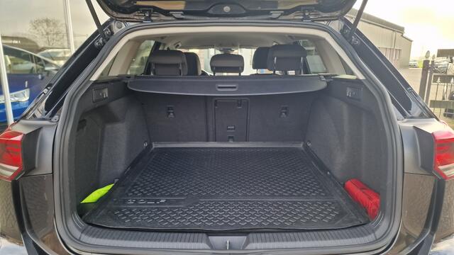 Volkswagen GOLF 1.0 TSI Life Business, Stoel&stuurverw, NL Auto!