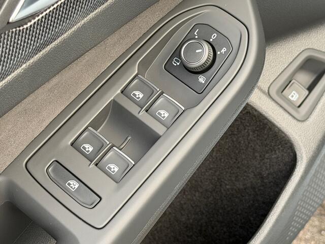 Volkswagen GOLF 1.5 eHybrid GTE 272pk | Led IQ light | Trekhaak | Head-up | Dode hoek | Camera | Rijklaar incl. verlengde garantie