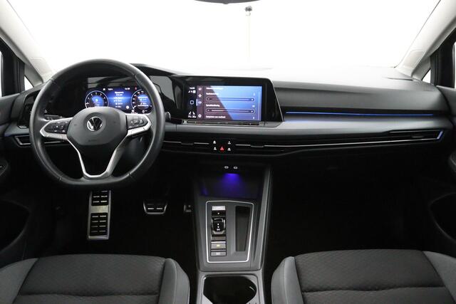 Volkswagen GOLF 1.5 eTSI Style BOVAG Garantie | Schuif- / kanteldak | Climate Control | Adaptieve Cruise Control