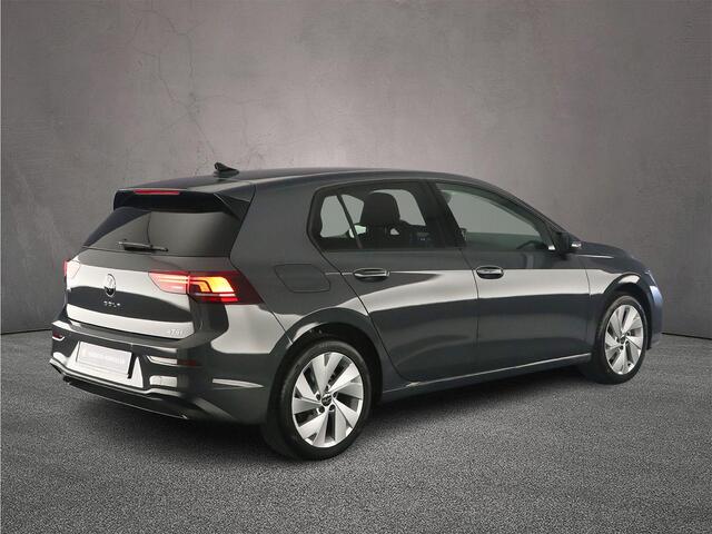 Volkswagen GOLF Life Edition 1.5 eTSI 115pk DSG Automaat Adaptive cruise control, Achteruitrijcamera, Stoelverwarming, Parkeersensoren, App connect, LED koplampen