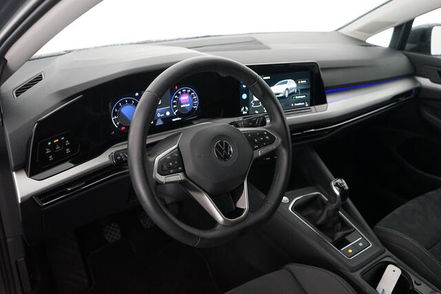 Volkswagen GOLF 1.5 TSI Life Business