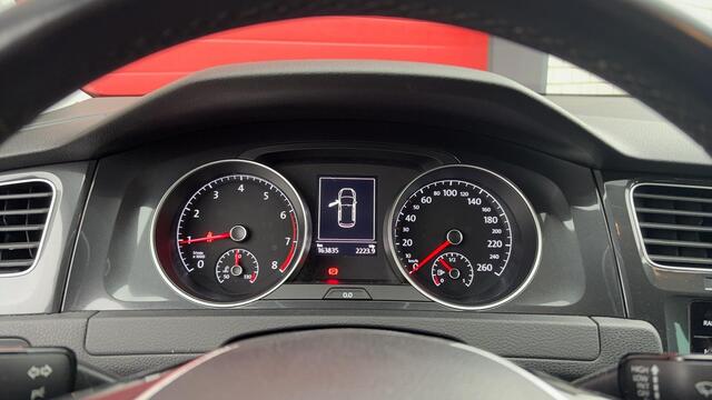 Volkswagen GOLF 1.5 TSI Comfortline Business TREKHAAK / STOELVERW / CARPLAY / ACC / DAB+ / NAVI / CLIMA / PDC / NL-AUTO