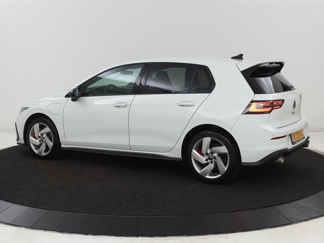 Volkswagen GOLF 1.4 eHybrid GTE | Camera | Adaptive cruise | Carplay | Navigatie | Sportstoelen | Full LED | Sfeerverlichting | PHEV