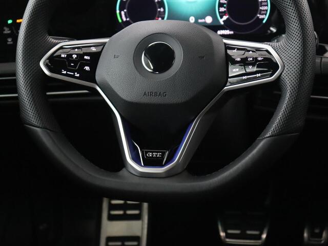 Volkswagen GOLF 1.4 eHybrid GTE | Camera | Adaptive cruise | Carplay | Navigatie | Sportstoelen | Full LED | Sfeerverlichting | PHEV