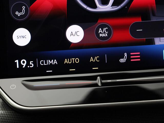 Volkswagen GOLF 1.5eTSI/150PK Style 50 Edition DSG · Panoramadak · Apple/Android Car Play · Massagefunctie · Camera · Garantie t/m 28-10-2026