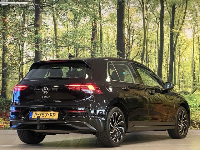 Volkswagen GOLF 1.0 TSI Life | Adaptive Cruise Control | Parkeersensoren | Apple Carplay | Android Auto | Sfeerverlichting | Trekhaak | 17" Lichtmetaal | Airconditioning
