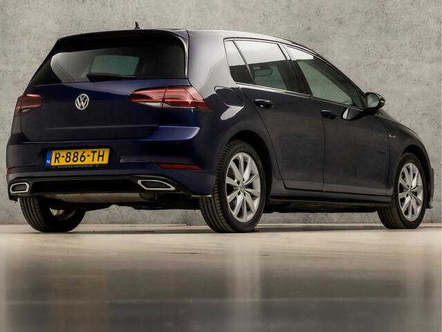 Volkswagen GOLF 1.5 TSI R-Line Sport 150Pk Automaat (APPLE CARPLAY, GROOT NAVI, CLIMATE, STOELVERWARMING, ALCANTARA, DYNAMISCHE KNIPPERLICHTEN, ADAPTIVE CRUISE, PARKEERSENSOREN, LED KOPLAMPEN, GETINT GLAS, NIEUWSTAAT)