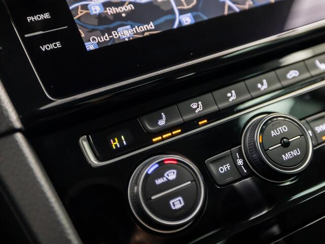 Volkswagen GOLF 1.5 TSI R-Line Sport 150Pk Automaat (APPLE CARPLAY, GROOT NAVI, CLIMATE, STOELVERWARMING, ALCANTARA, DYNAMISCHE KNIPPERLICHTEN, ADAPTIVE CRUISE, PARKEERSENSOREN, LED KOPLAMPEN, GETINT GLAS, NIEUWSTAAT)