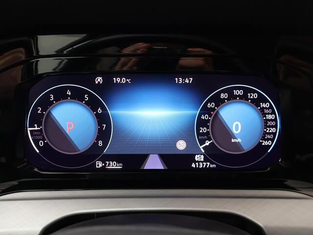 Volkswagen GOLF Variant 1.0 eTSI Life | 110 PK | Automaat | Trekhaak | Navigatiesysteem |