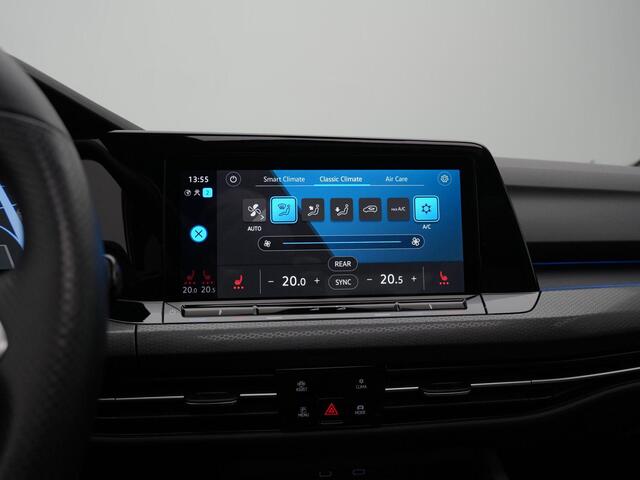 Volkswagen GOLF 1.4 eHybrid 245 pk DSG GTE | Panoramadak | Trekhaak | IQ Light | Head-up display | Stuur-/stoelverwarming | Achteruitrijcamera